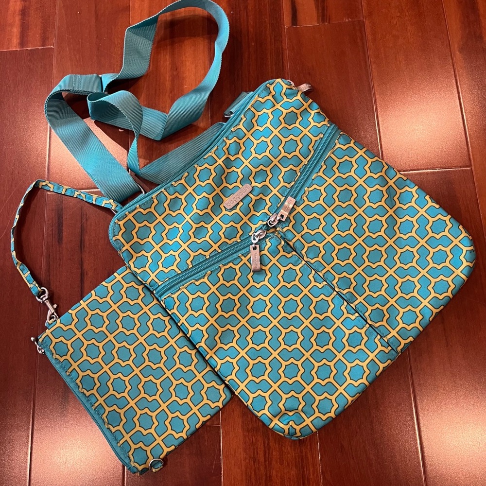 Baggallini Crossbody Bag Set Teal Blue Yellow Geometric Trellis Wristlet Purse